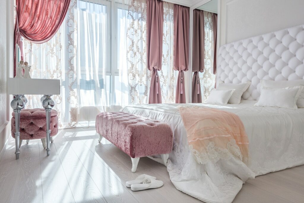 Jak stworzyć sypialnię w stylu glamour?